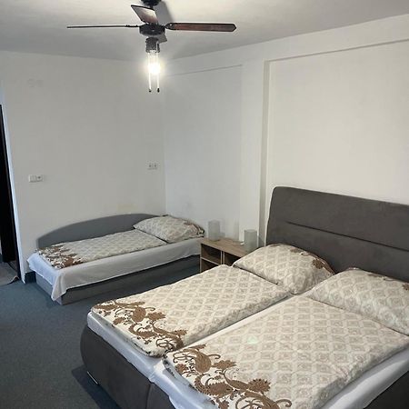 Penzion Vilo Bratislava Bagian luar foto