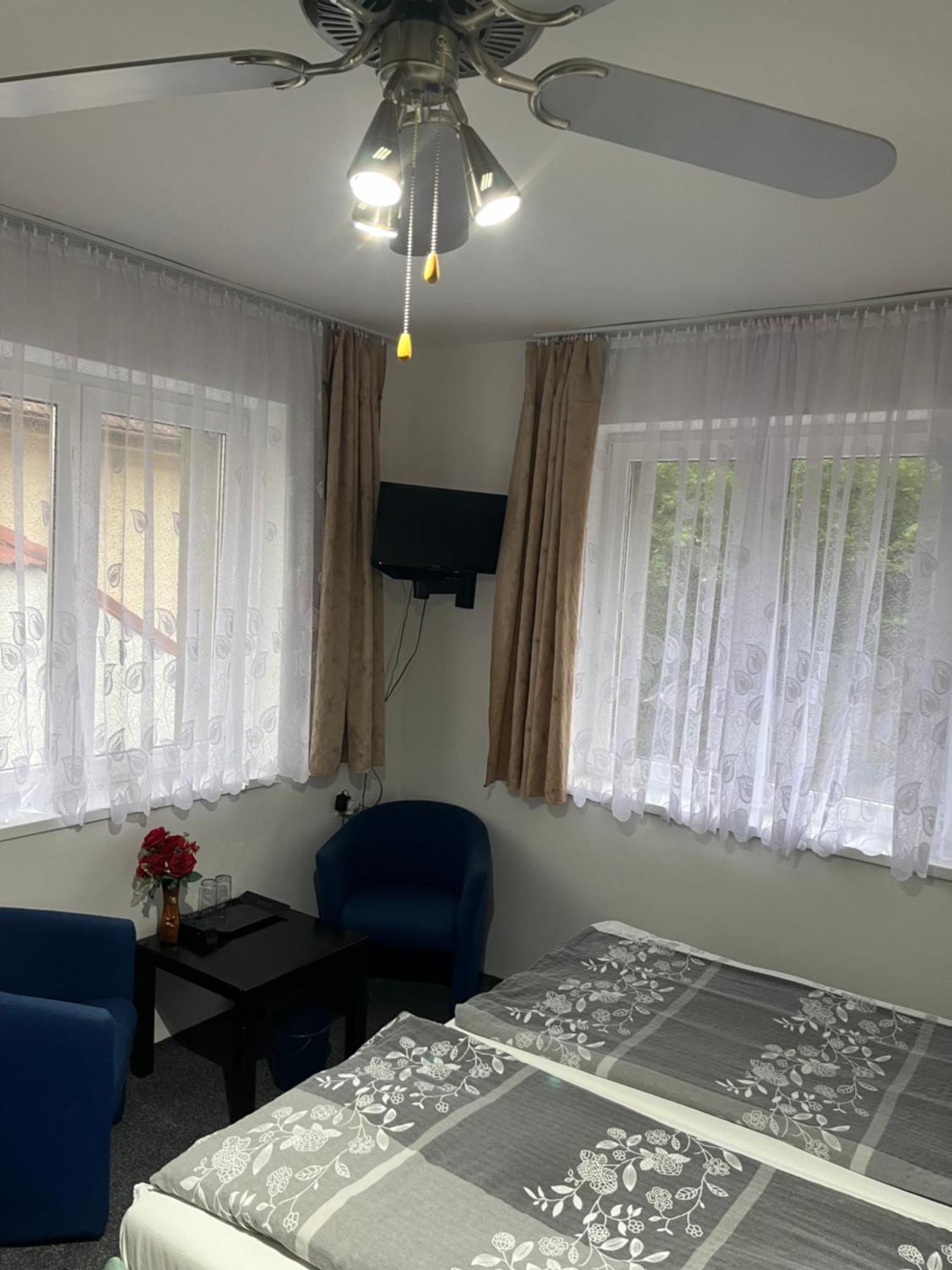 Penzion Vilo Bratislava Bagian luar foto