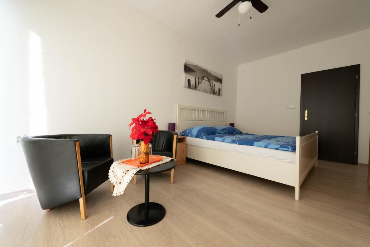 Penzion Vilo Bratislava Bagian luar foto