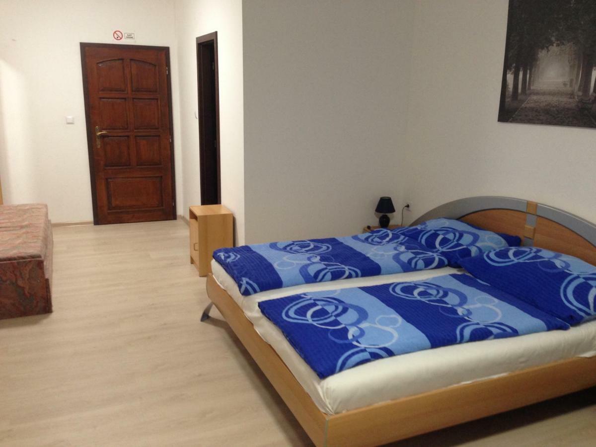 Penzion Vilo Bratislava Bagian luar foto
